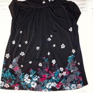 Women’s short sleeve shirt